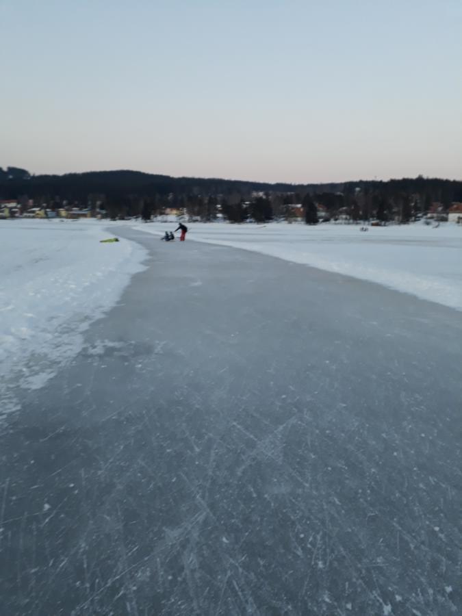 ホテルTravel Lipno リプノ・ナト・ヴルタヴォウ エクステリア 写真